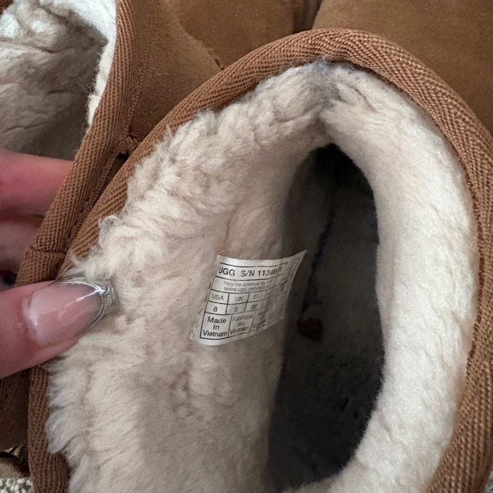 UGG Tan Platform Boots - Picture 3 of 6